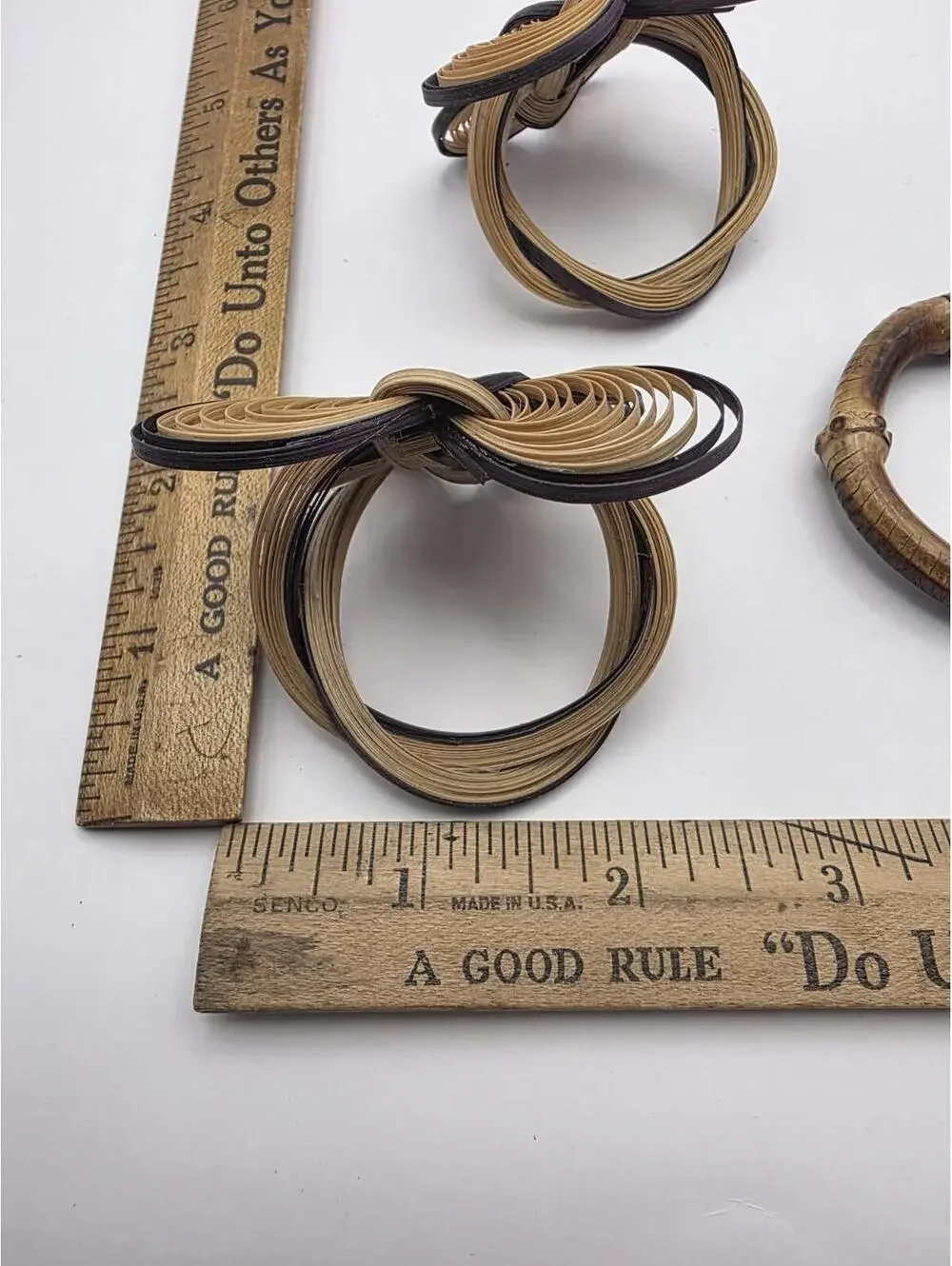 Vintage BAMBOO NAPKIN RINGS  Lot 6 Piece Set BOHO Natural Tiki & Woven Wicker